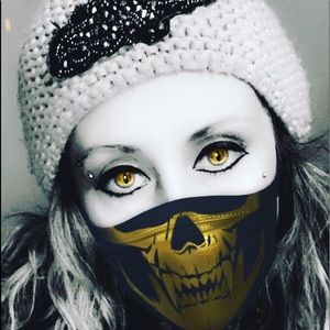 Meet your Posher, Crystal